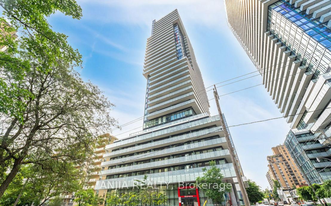 185 Roehampton Avenue 312, Toronto C10, ON M4P 0C6