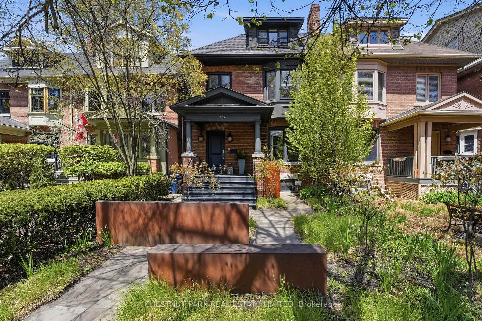 154 Cottingham Street, Toronto C02, ON M4V 1C3
