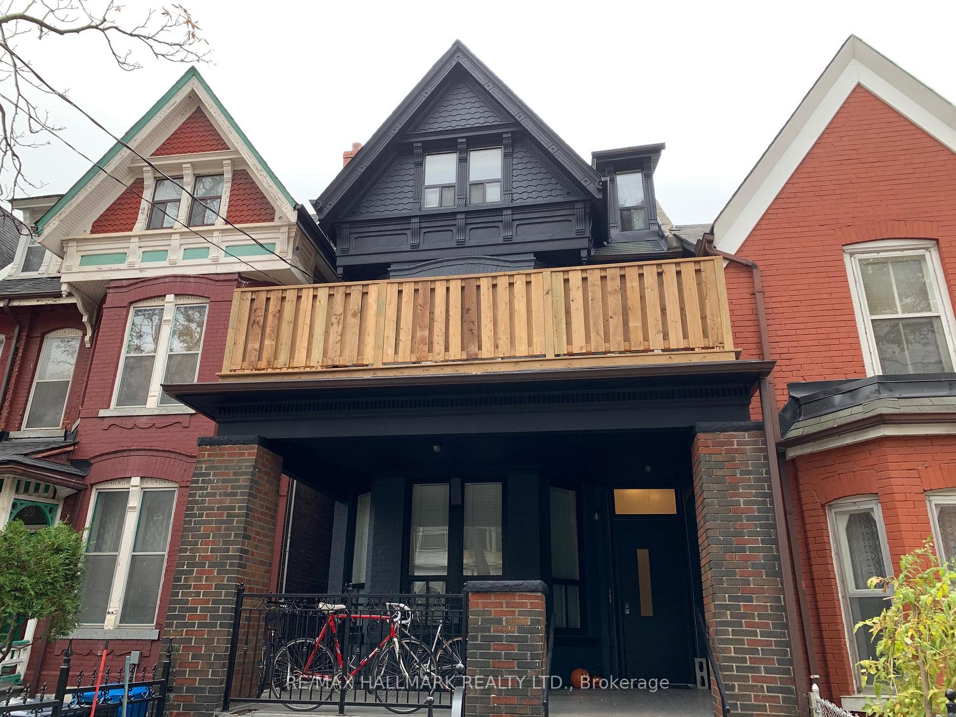 61 Cecil Street Lower, Toronto C01, ON M5T 1N5