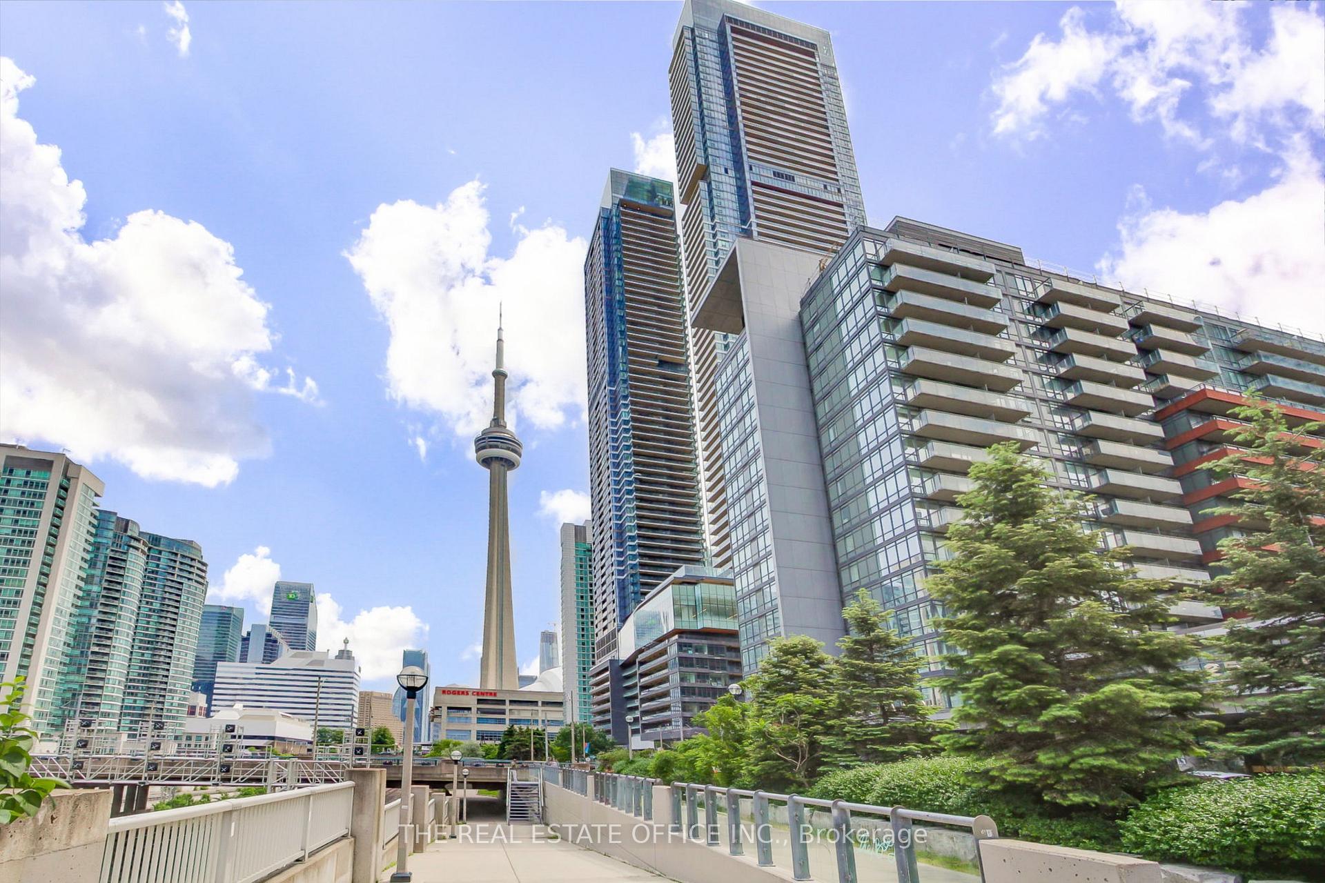 1 Concord Cityplace Way, Toronto C01, ON M5V 0X3