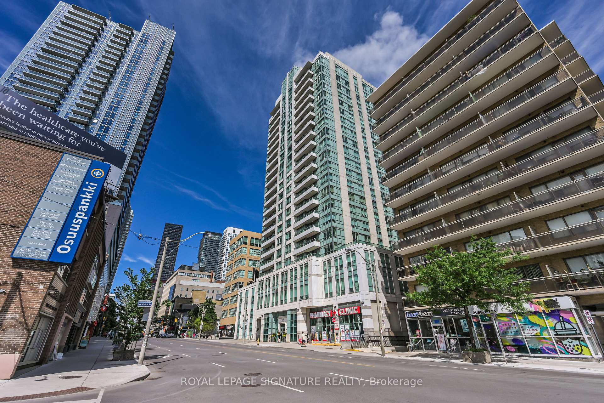 212 Eglinton Avenue E 1907, Toronto C10, ON M4P 1K2