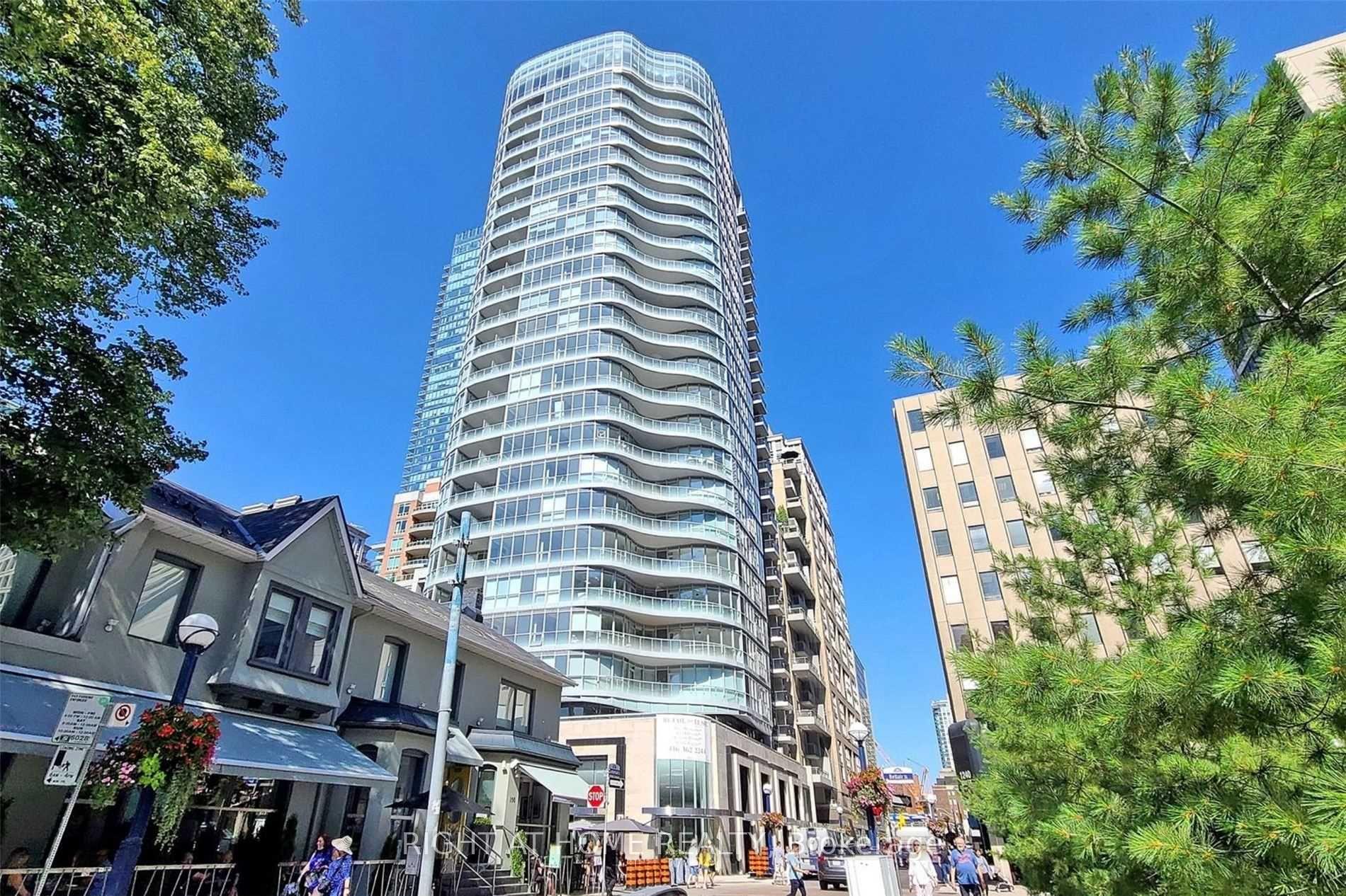88 Cumberland Street 408, Toronto C02, ON M5R 1A3