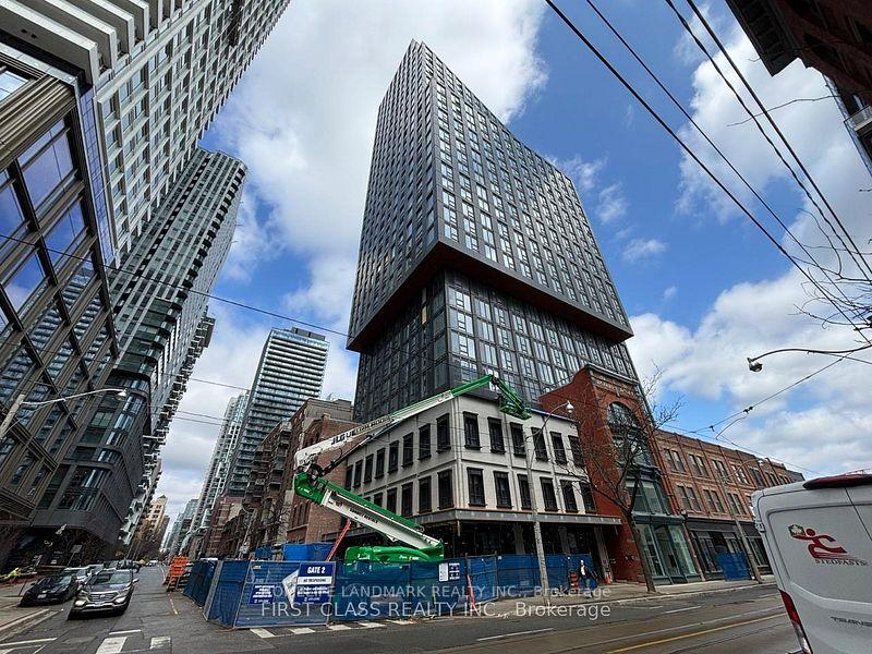 100 Queen Street E 1209, Toronto C08, ON M5C 0B5