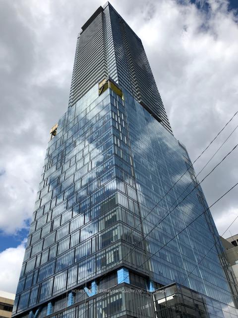 488 University Avenue 5201, Toronto C01, ON M5G 0C1