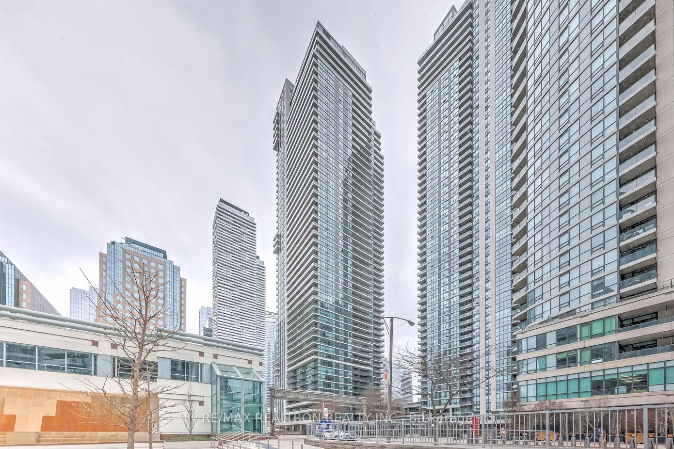 33 Bay Street 3910, Toronto C01, ON M5J 2Z3