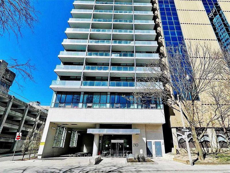 210 Simcoe Street 1905, Toronto C01, ON M5T 0A9