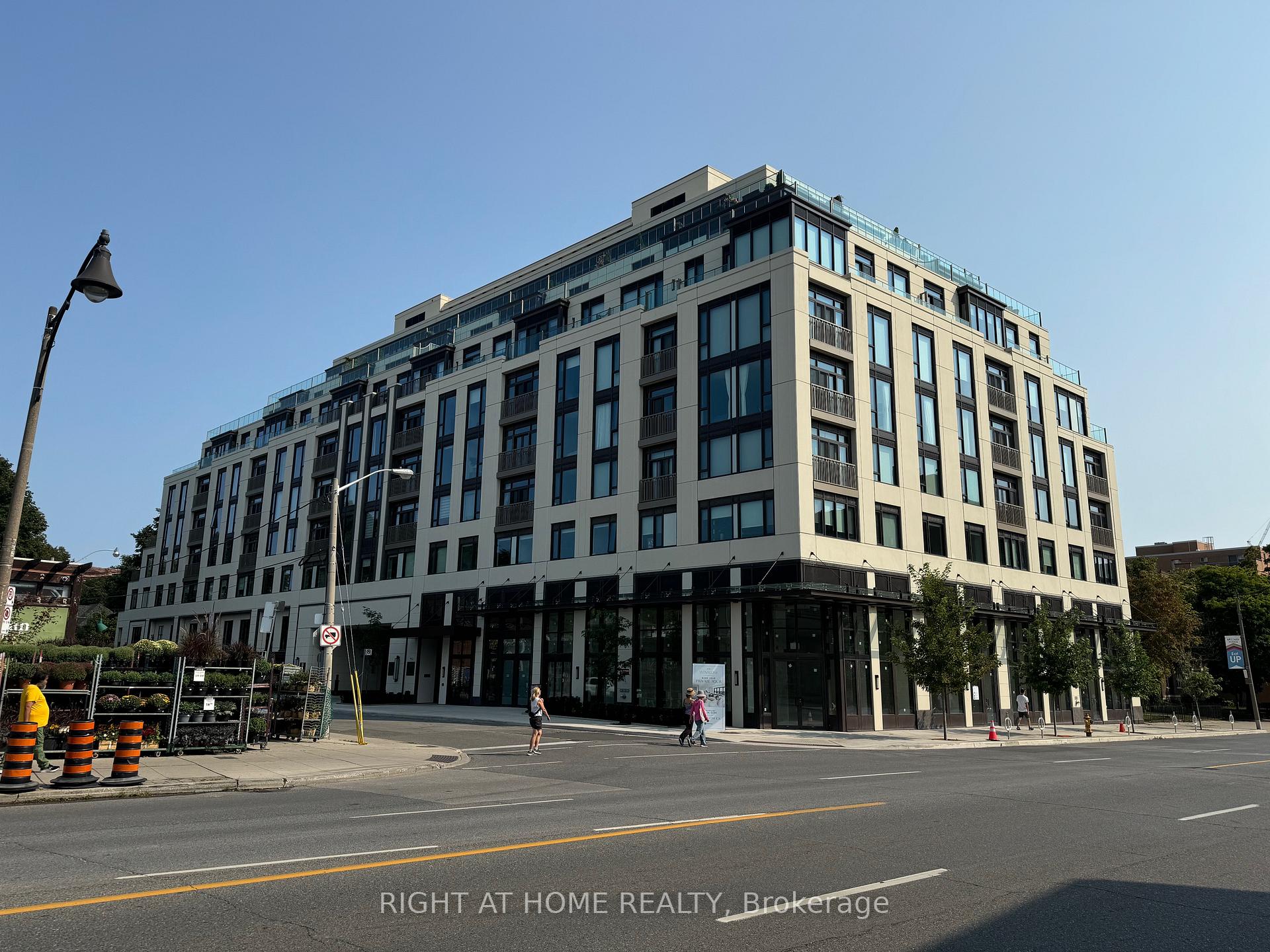 3 Strathgowan Avenue 310, Toronto C04, ON M4N 1B8