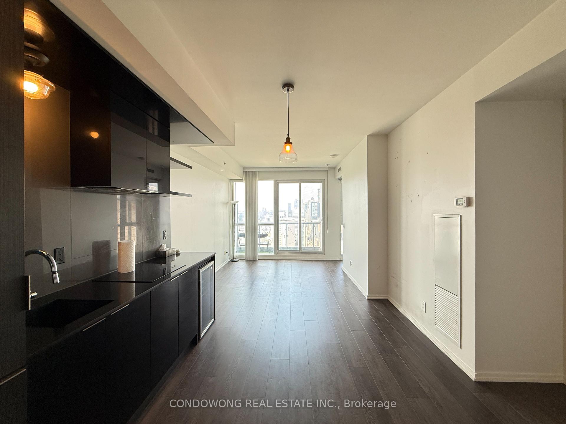 70 Temperance Street 3917, Toronto C01, ON M5H 4E8