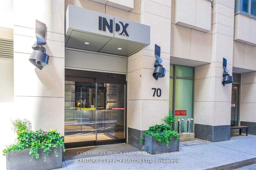 70 Temperance Street 3205, Toronto C01, ON M5H 4E8
