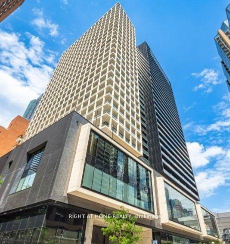 20 Edward Street 1017, Toronto C01, ON M5G 0C5