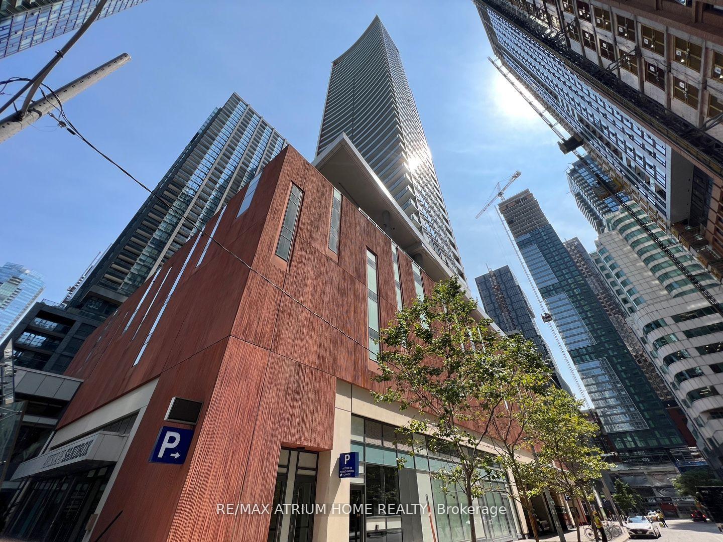 21 Widmer Street 1903, Toronto C01, ON M5V 2E8