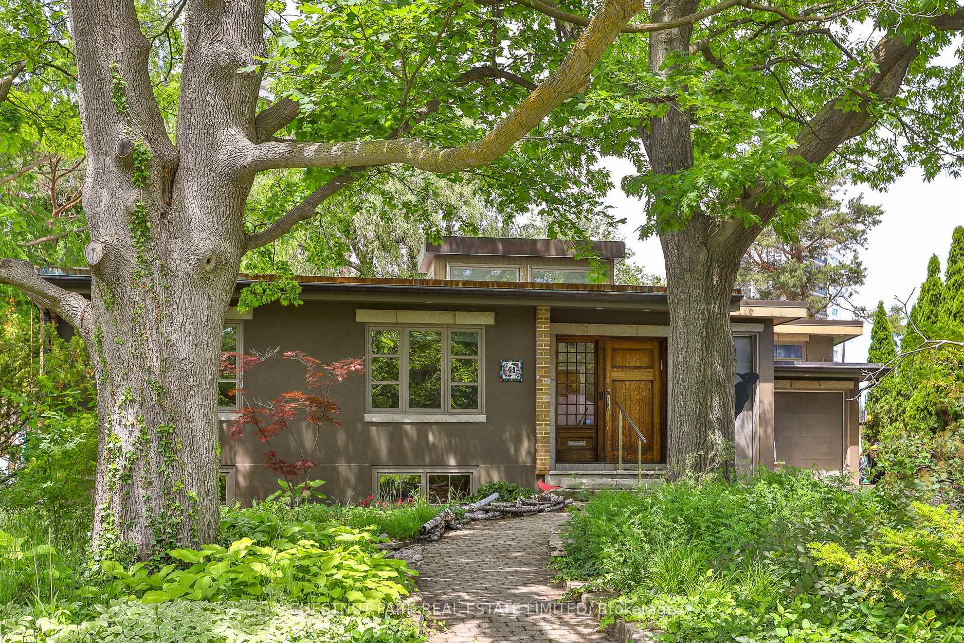 41 Hurlingham Crescent, Toronto C13, ON M3B 2P9