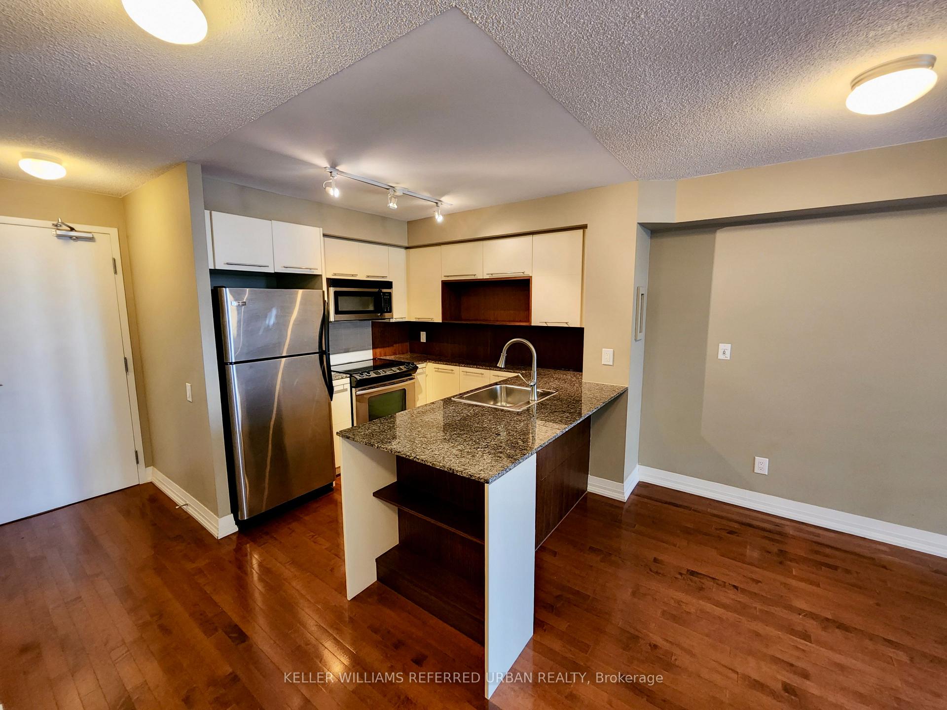 25 Carlton Street 808, Toronto C08, ON M5B 1L4