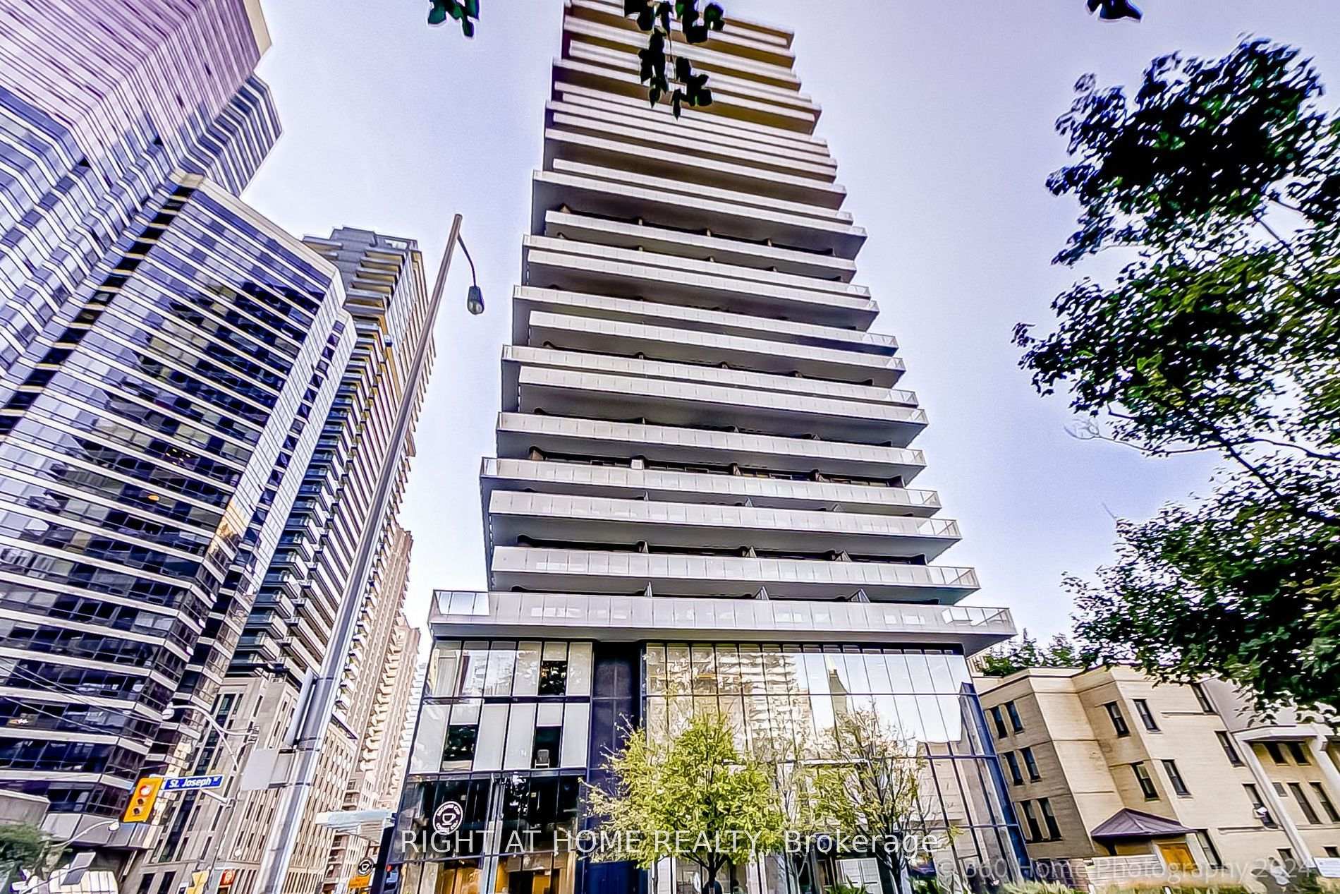 57 St. Joseph Street 203, Toronto C01, ON M5S 0C5