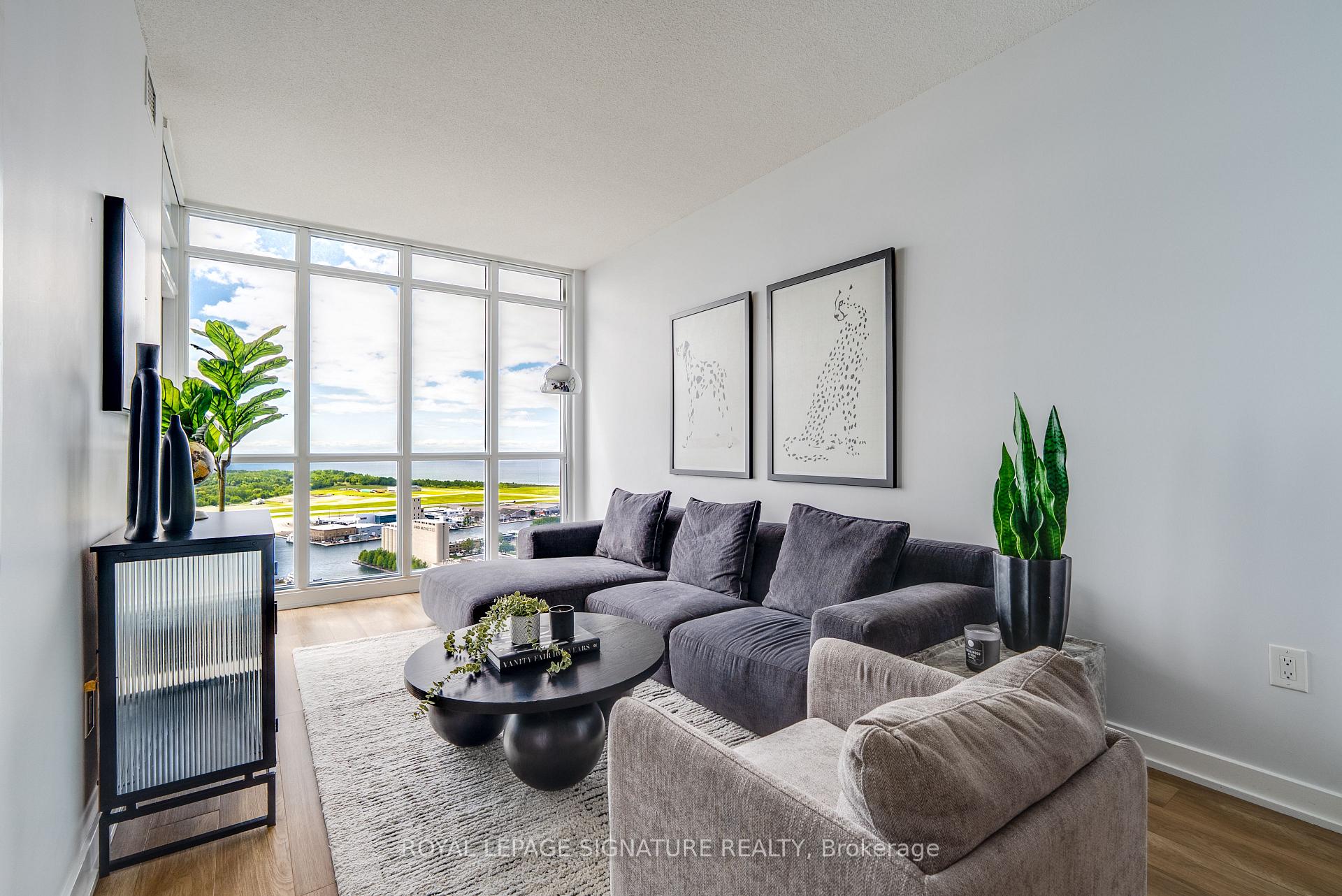 15 Iceboat Terrace 3907, Toronto C01, ON M5V 4A5