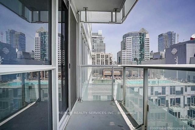 300 Front Street W 1608, Toronto C01, ON M5V 0E9