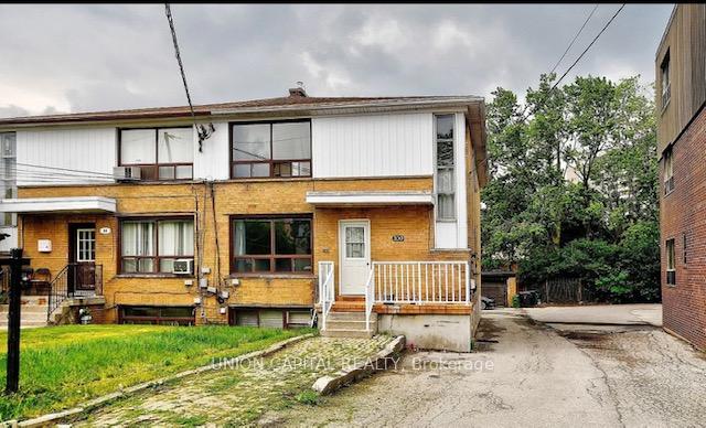 100 Rajah Street 2, Toronto C04, ON M6A 2J3