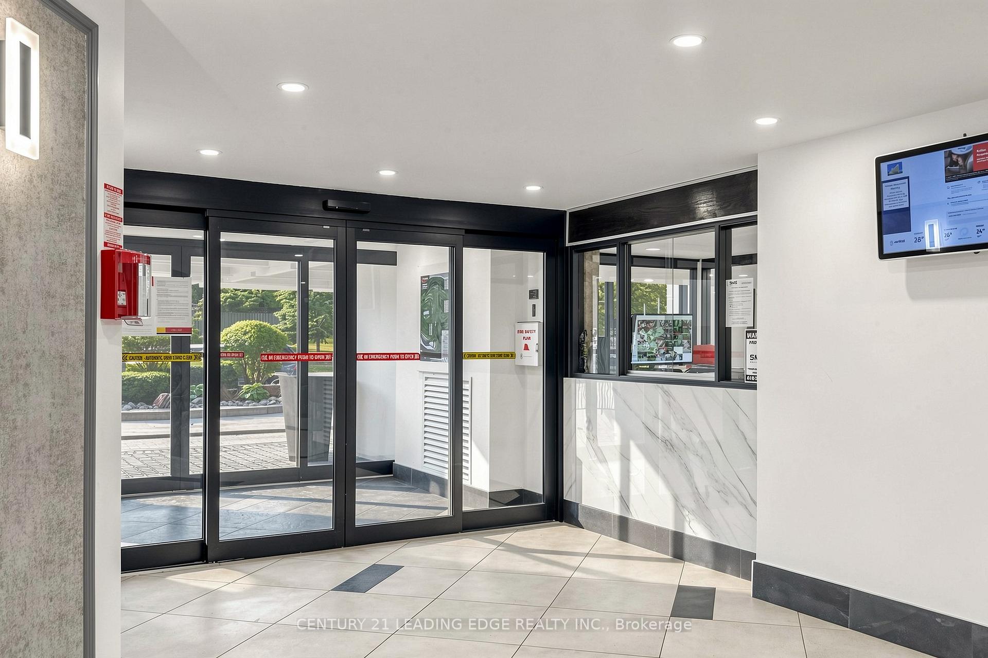 5 Vicora Linkway N/A 304, Toronto C11, ON M3C 1A7