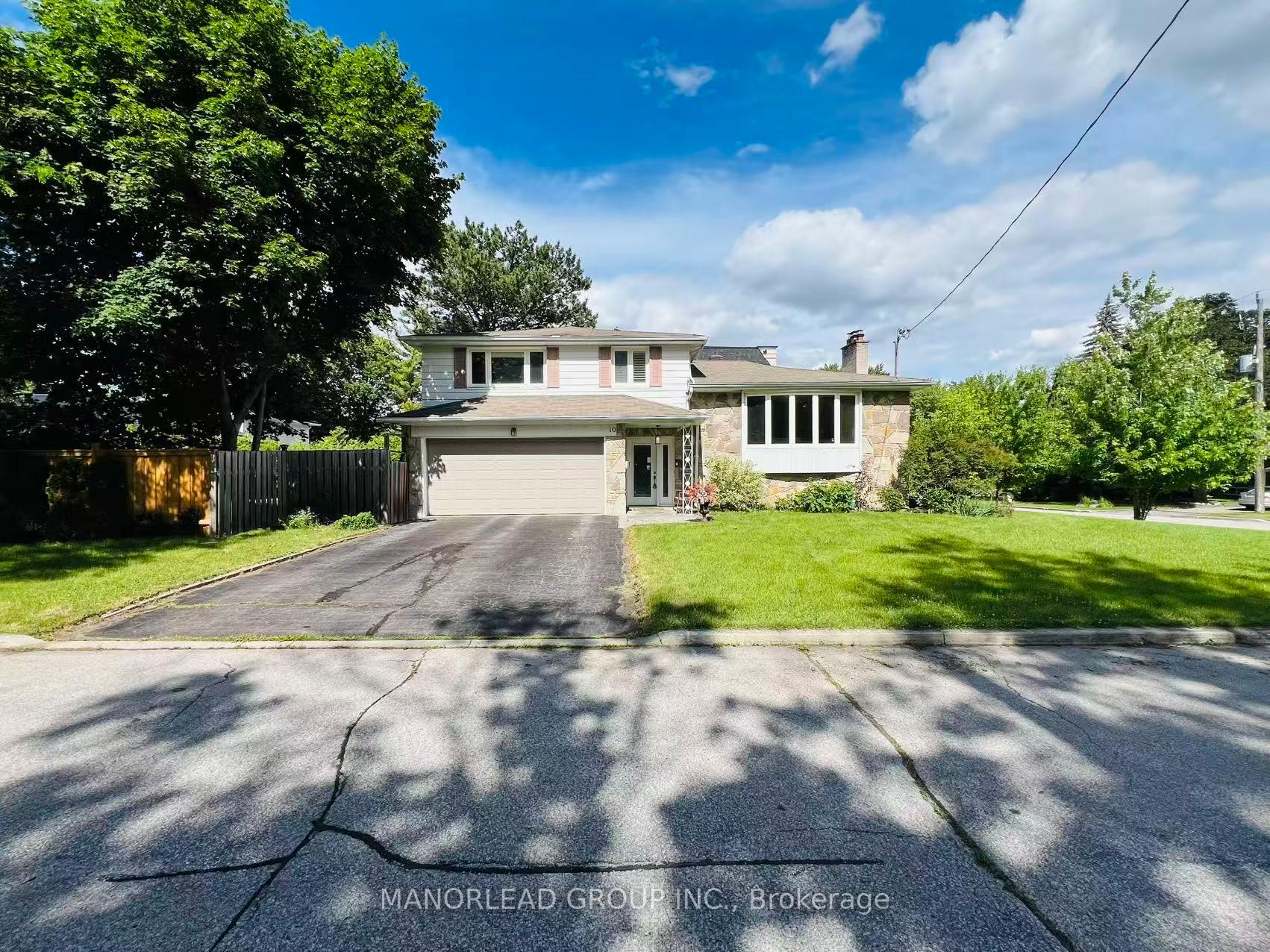 10 Greenyards Drive, Toronto C14, ON M2M 2R6
