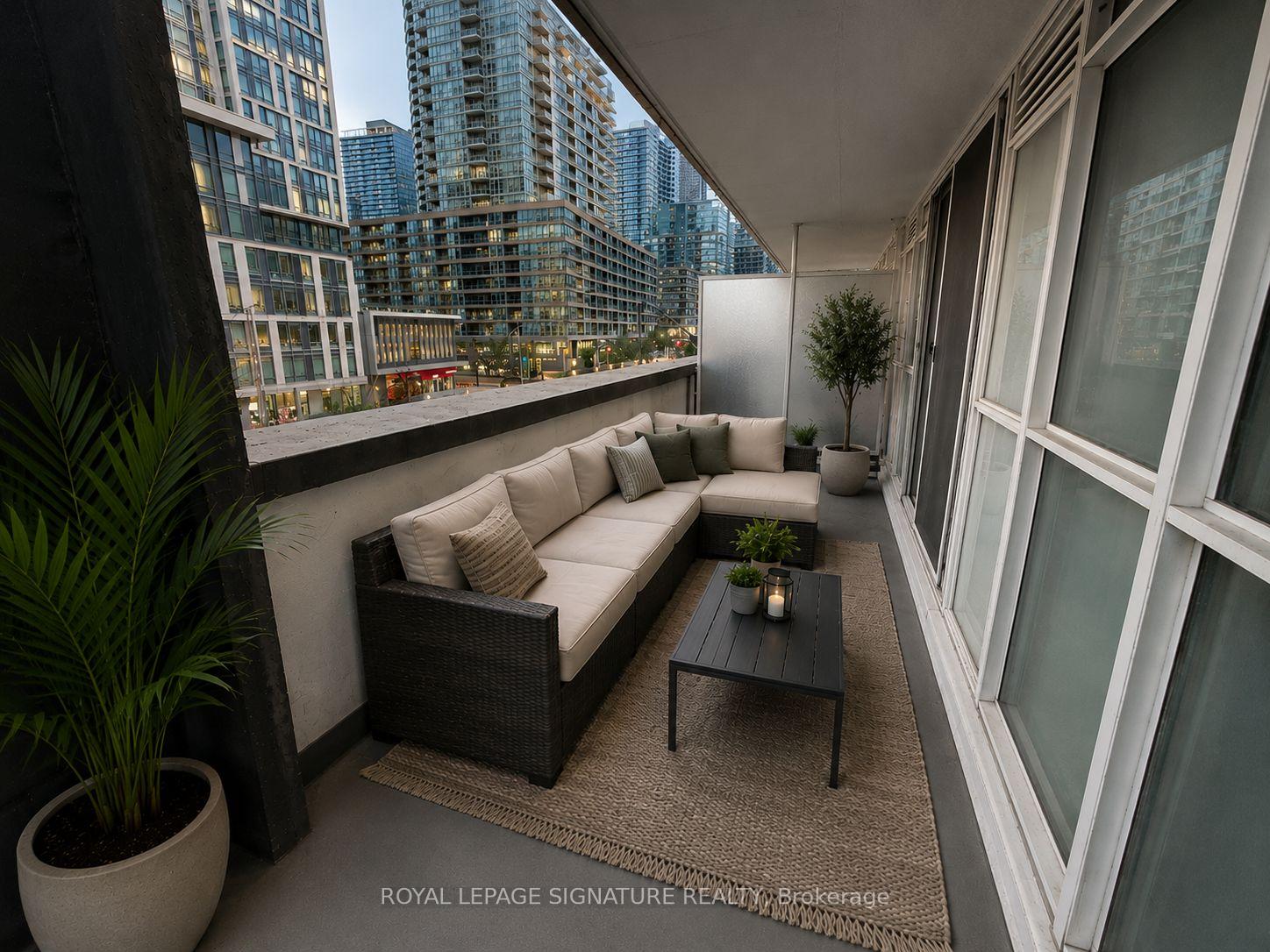 85 Queens Wharf Road 310, Toronto C01, ON M5V 0J9