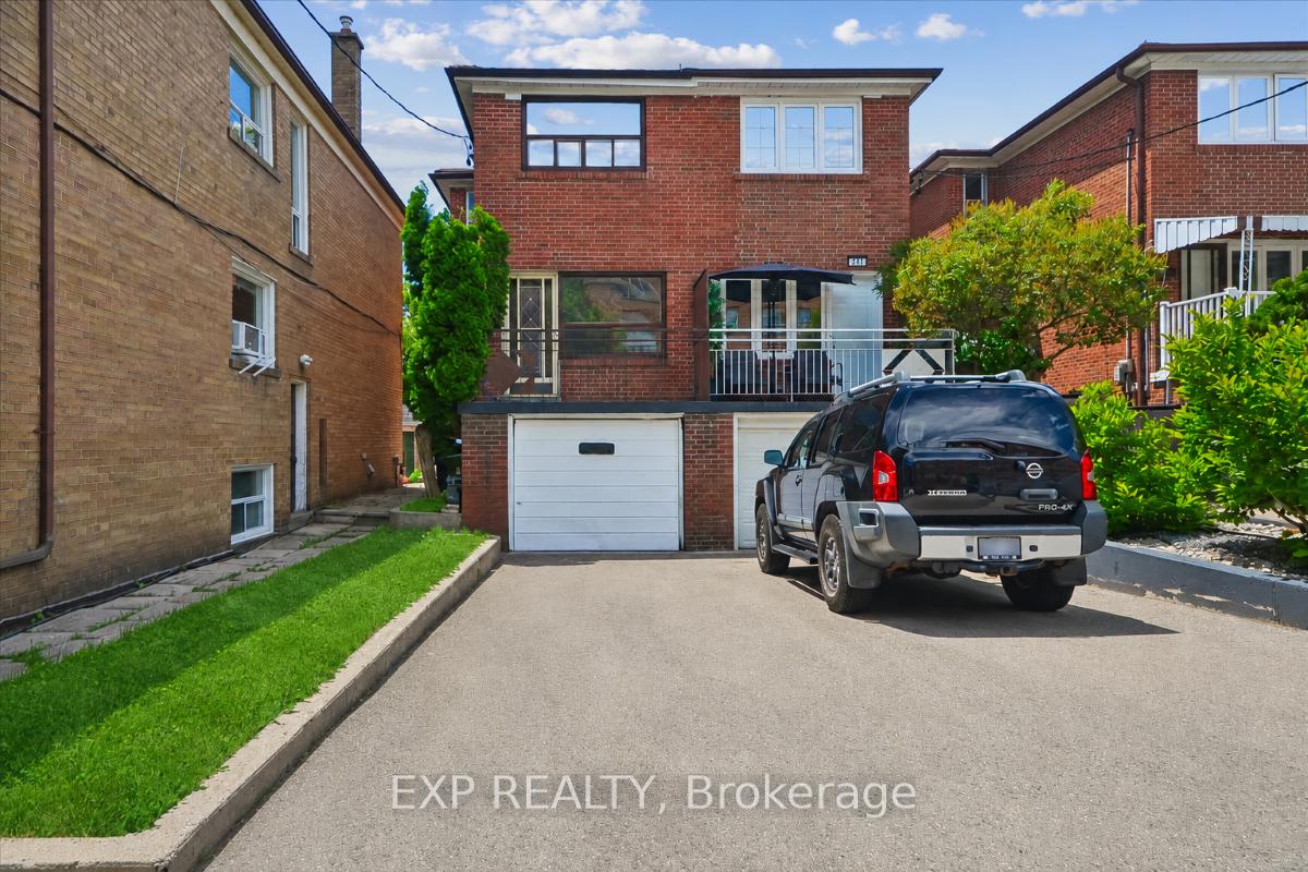 346 Westmount Avenue, Toronto C03, ON M6E 3N2