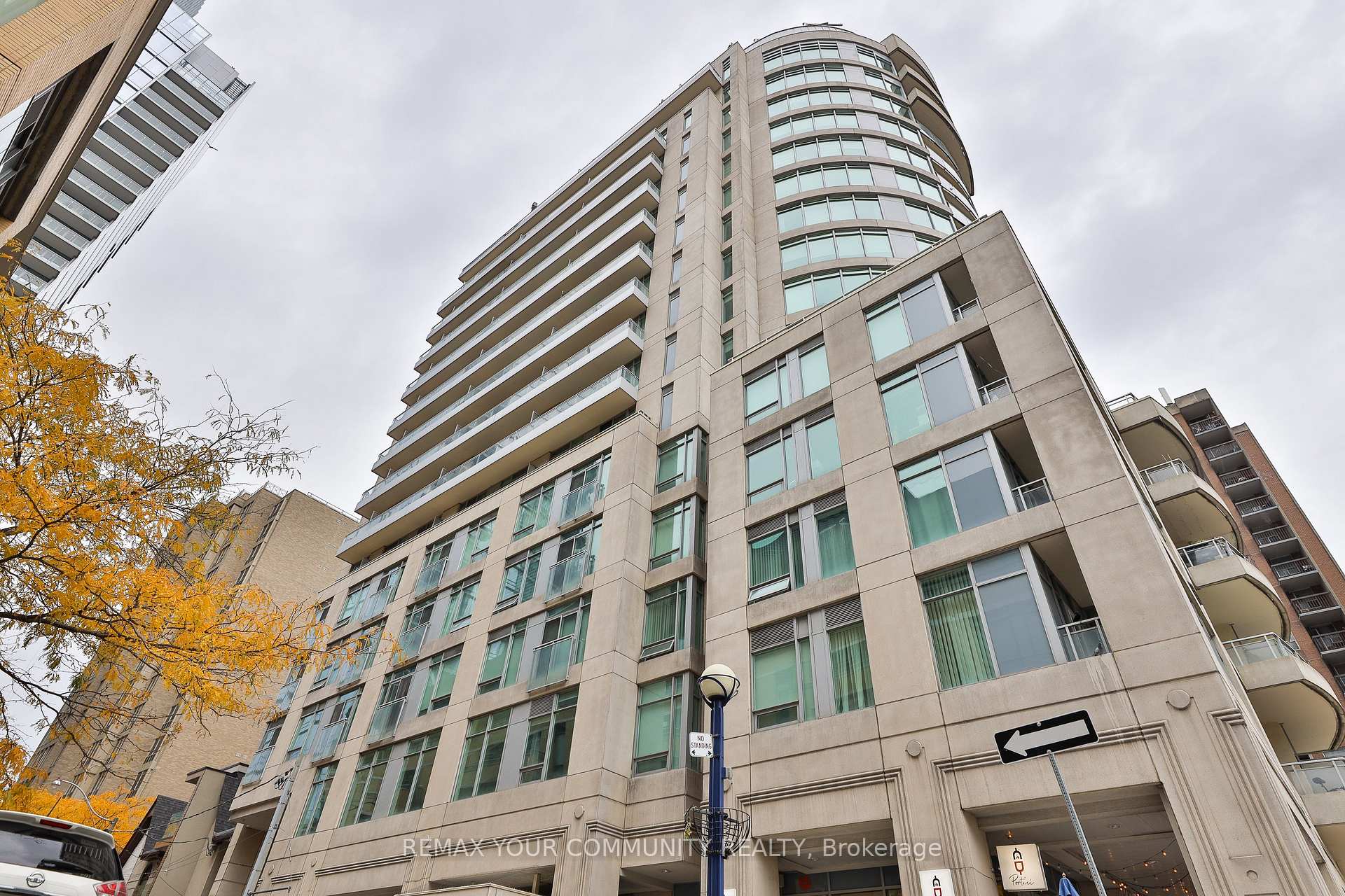 8 Scollard Street Ph 201, Toronto C02, ON M5R 1E9