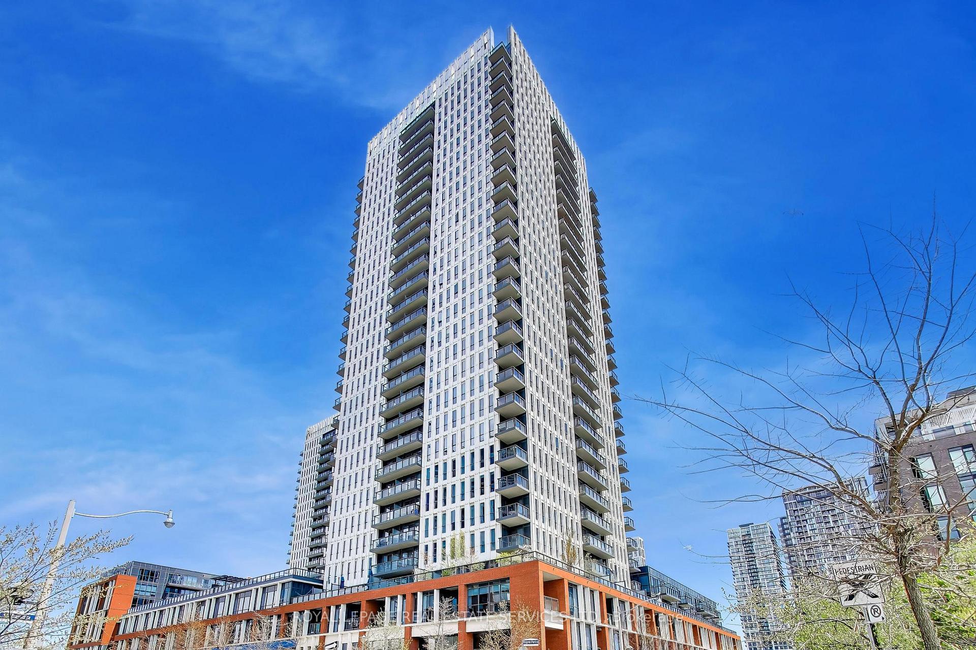 55 Regent Park Boulevard 805, Toronto C08, ON M5A 0C2