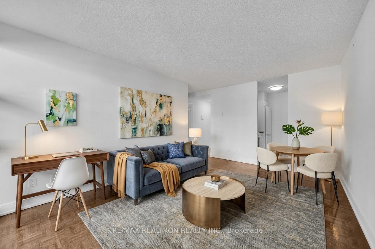 33 Isabella Street 311, Toronto C08, ON M4Y 2P7