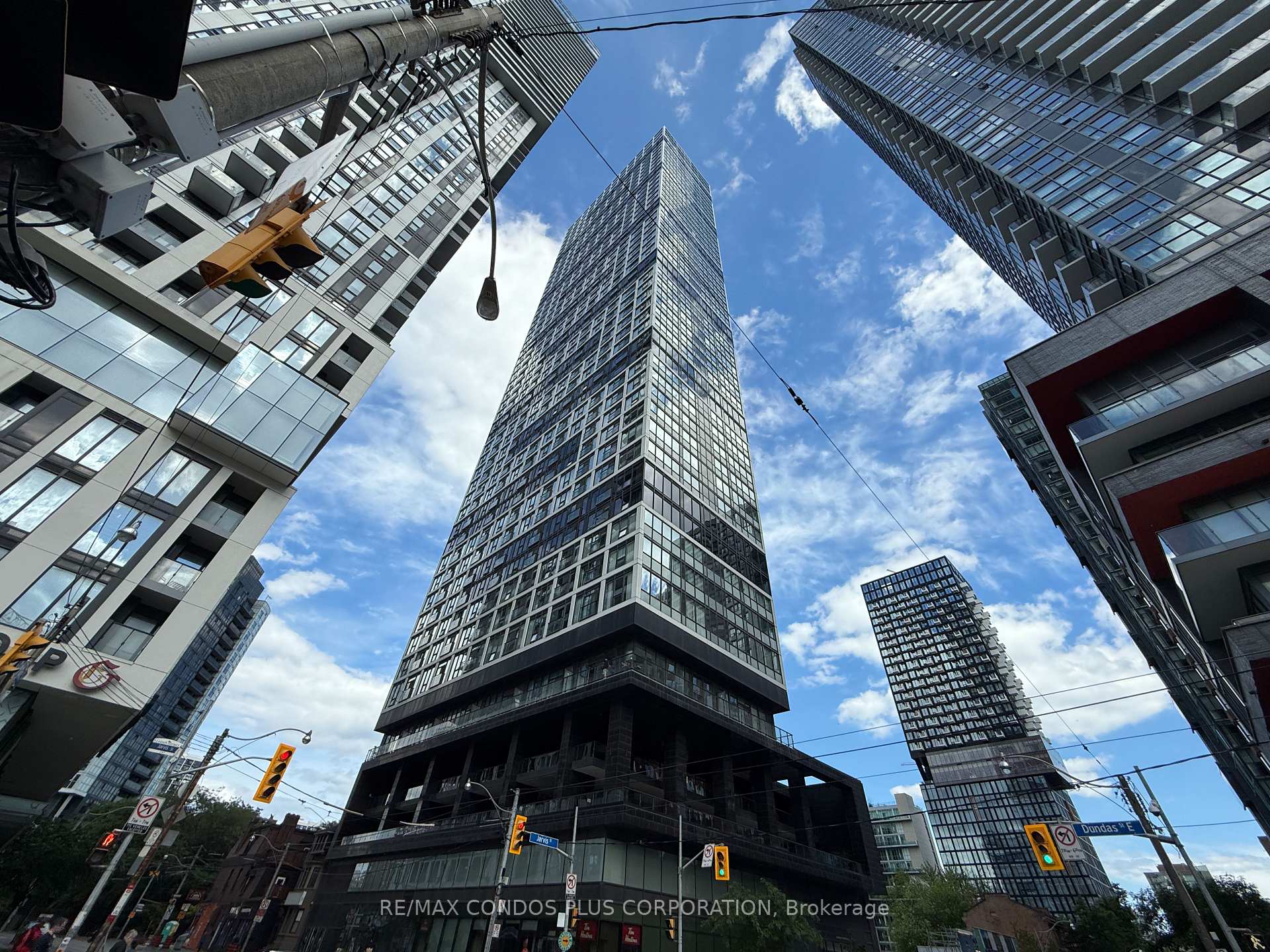 181 Dundas Street E 2215, Toronto C08, ON M5A 0N5
