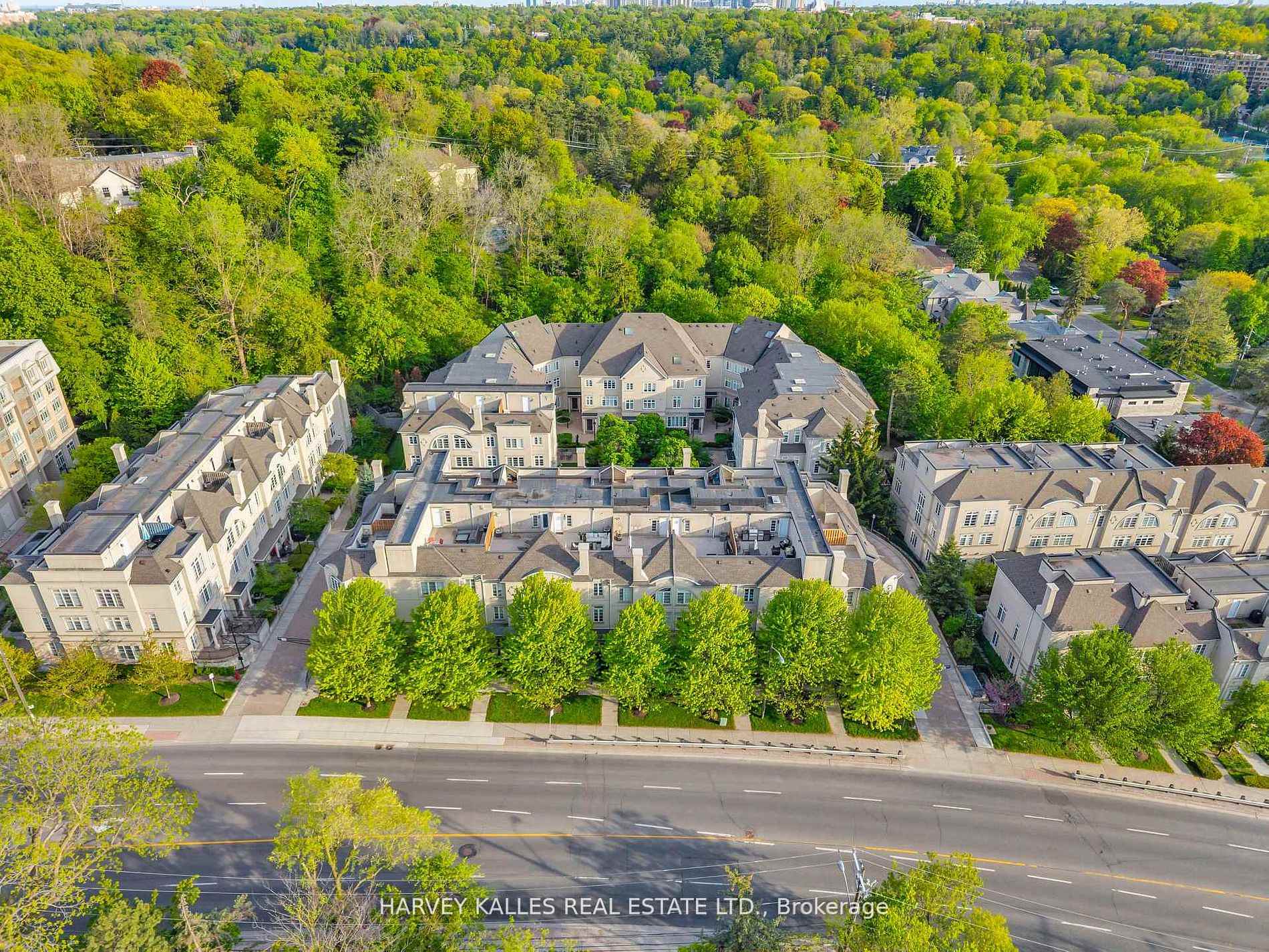 51 York Mills Road 313, Toronto C12, ON M2P 1B6