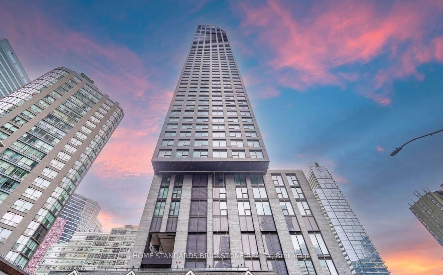 8 Wellesley West Street 4005, Toronto C01, ON M4Y 0J5