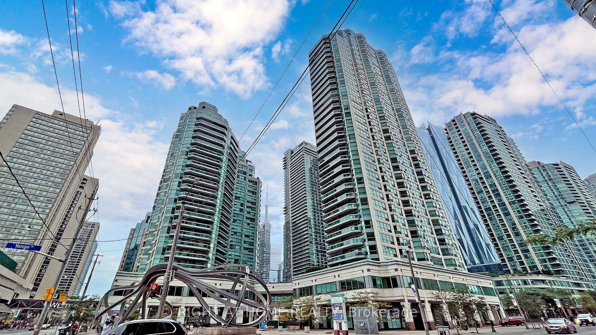 10 Yonge Street 1706, Toronto C01, ON M5E 1R4