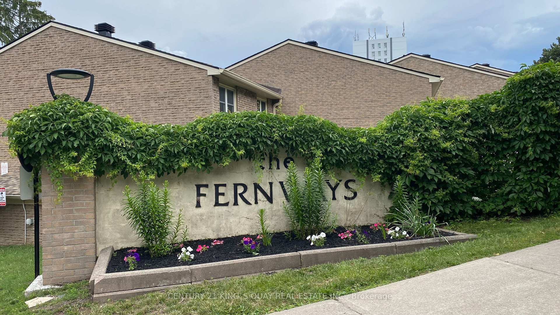 10 Sand Fern Way E, Toronto C15, ON M2J 4N8