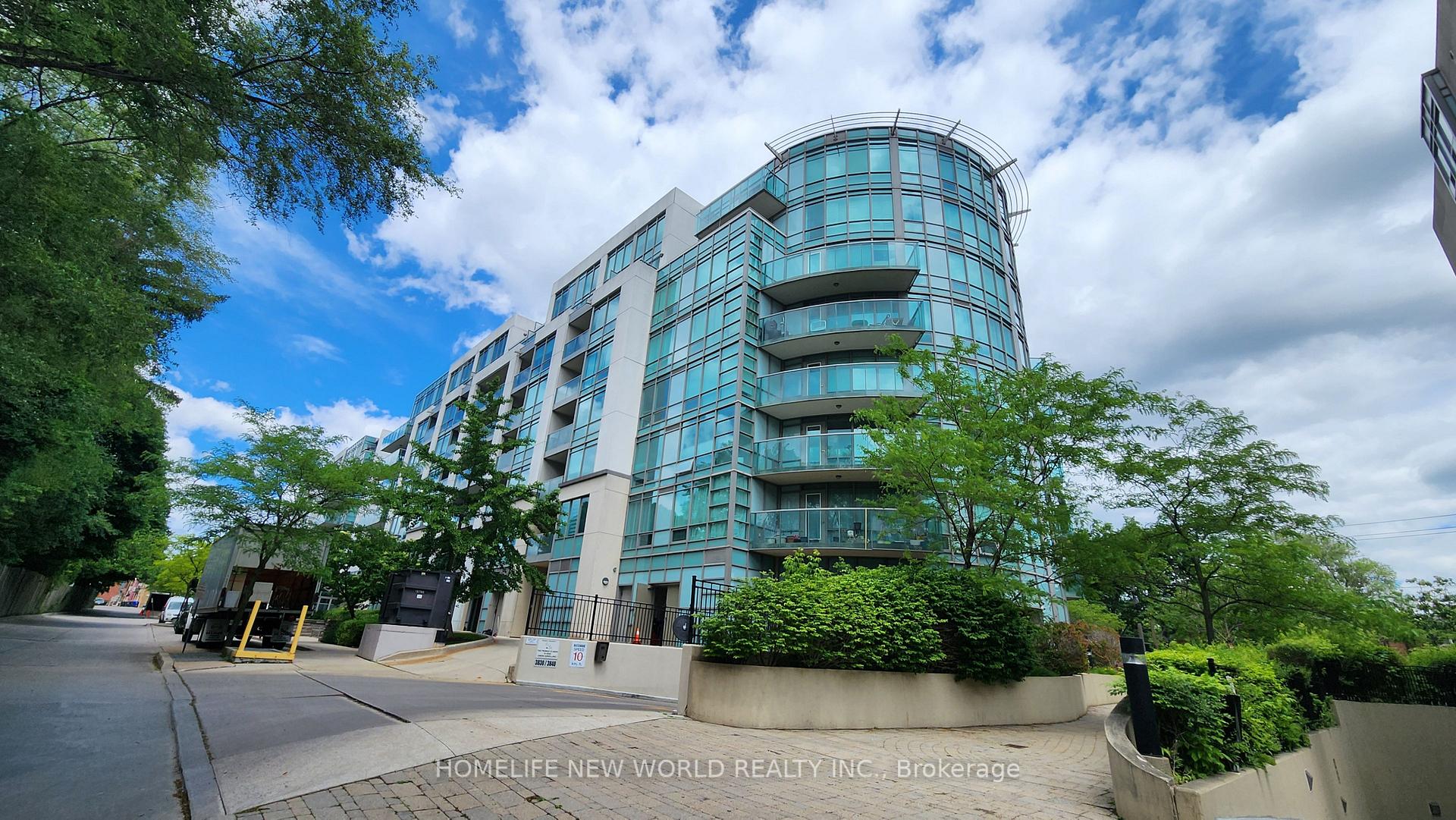 3830 Bathurst Street 404, Toronto C06, ON M3H 6C5
