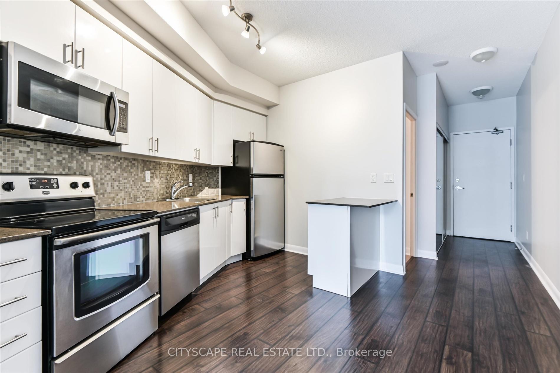 15 Bruyeres Mews 411, Toronto C01, ON L6W 1T8