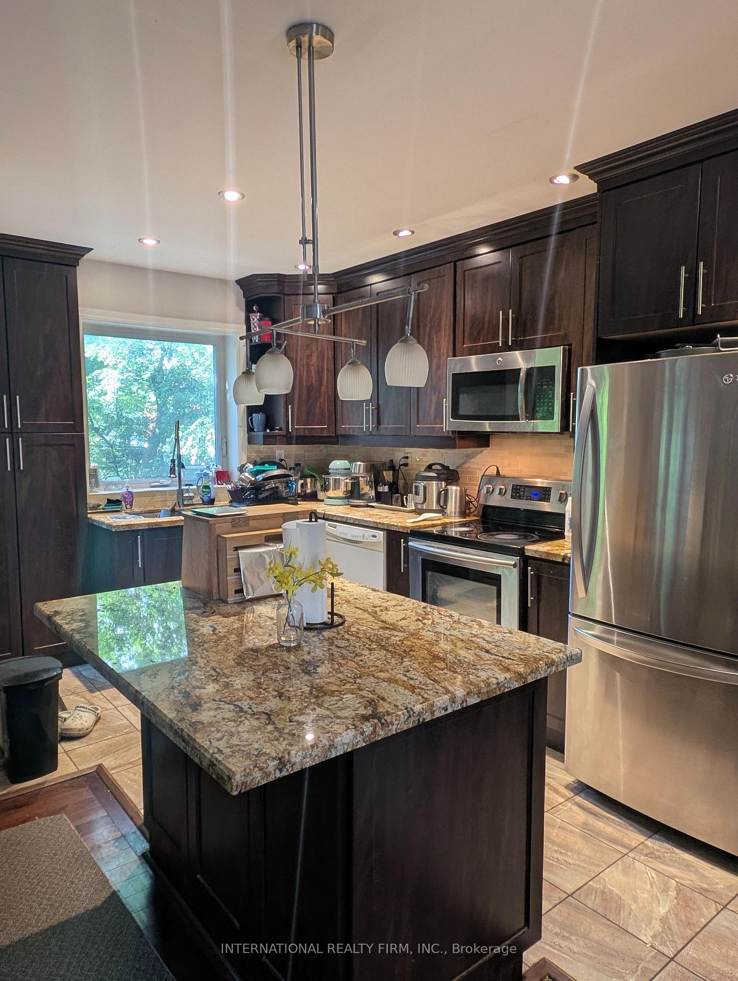 216 Bogert Avenue Main House, Toronto C07, ON M2N 1L3