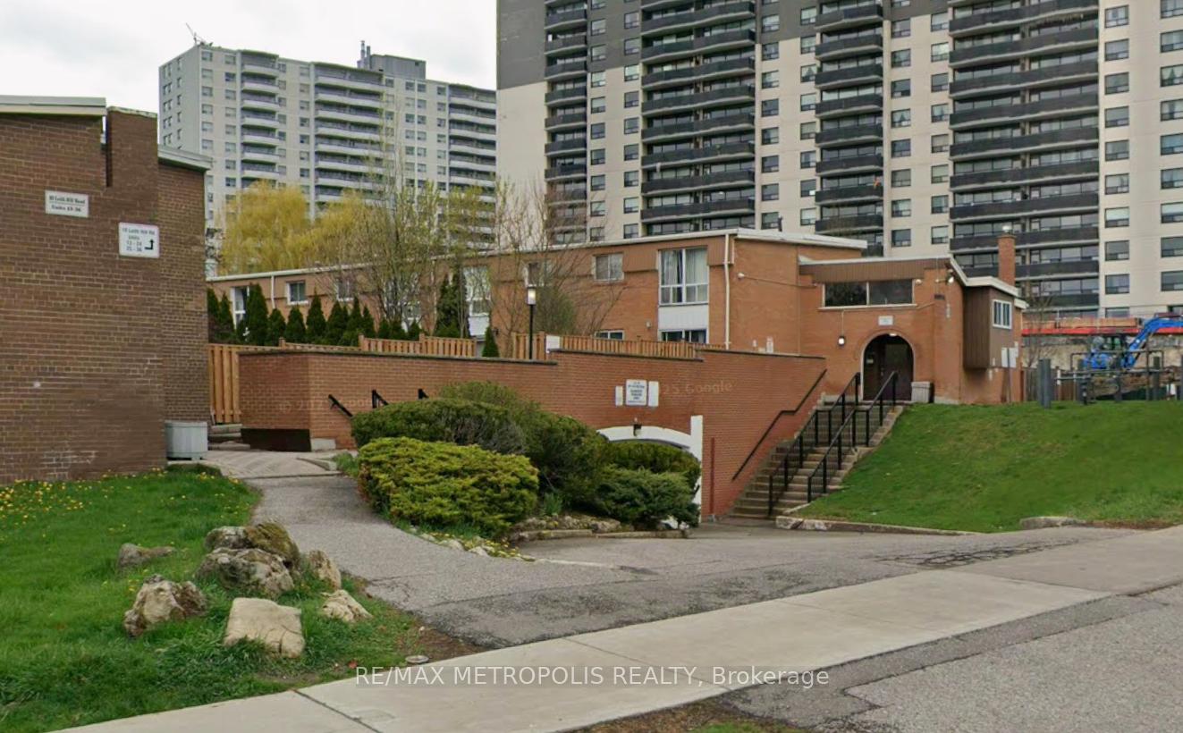 10 Leith Hill Road 11, Toronto C15, ON M2J 1Z2