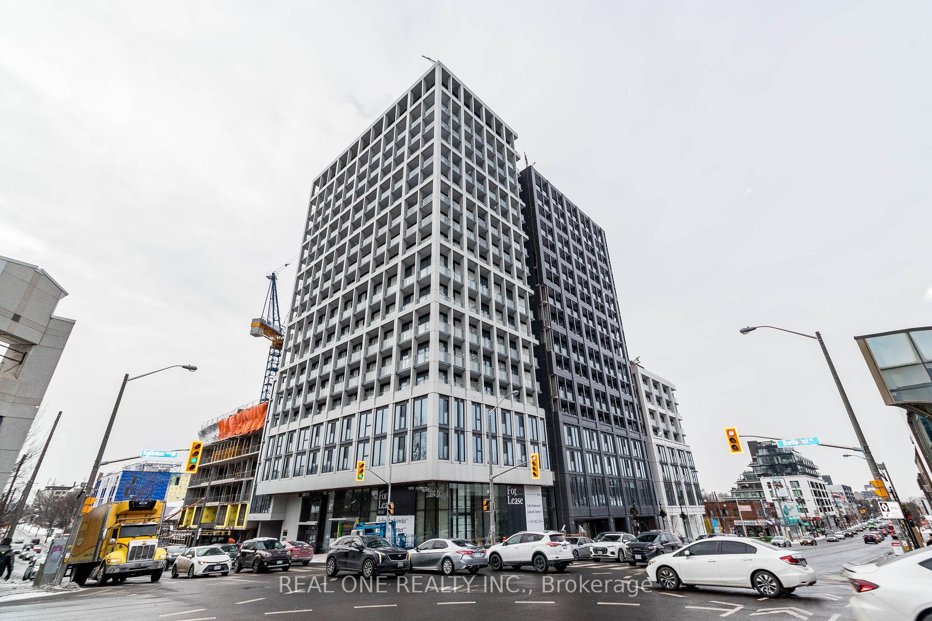 2020 Bathurst Street 722, Toronto C03, ON M5P 0A6