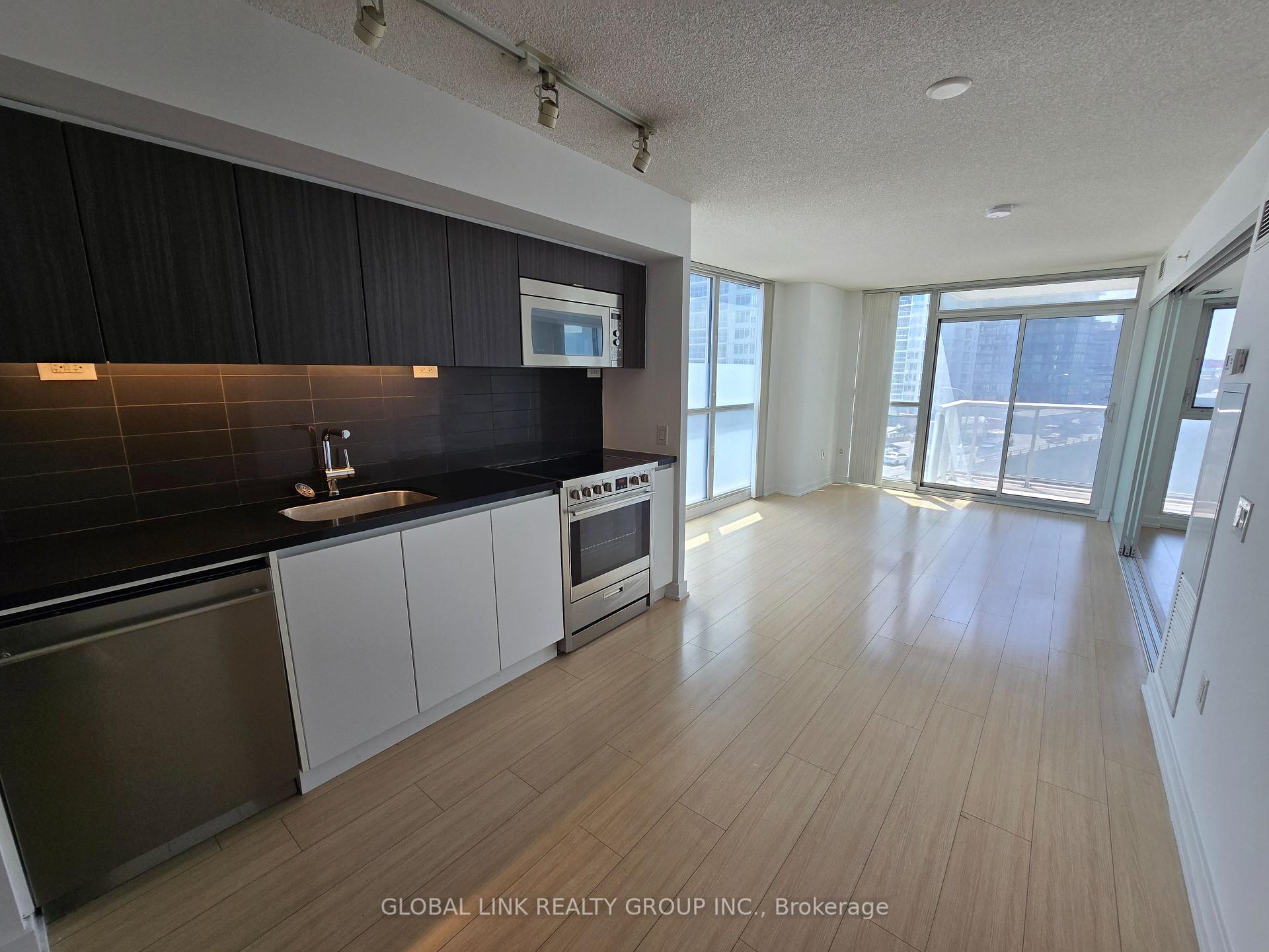75 Queens Wharf Road 808, Toronto C01, ON M5V 0J8