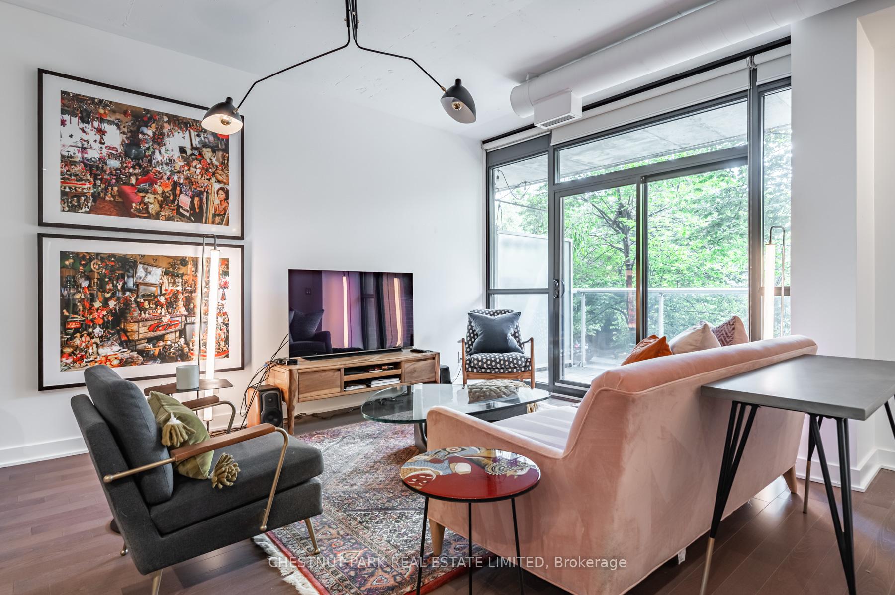 64 Niagara Street 221, Toronto C01, ON M5V 1C5