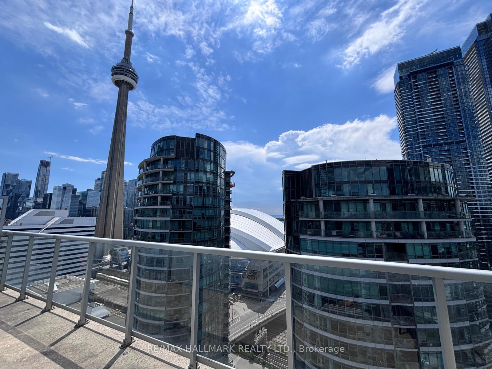 352 Front Street W PH03, Toronto C01, ON M5V 0K3