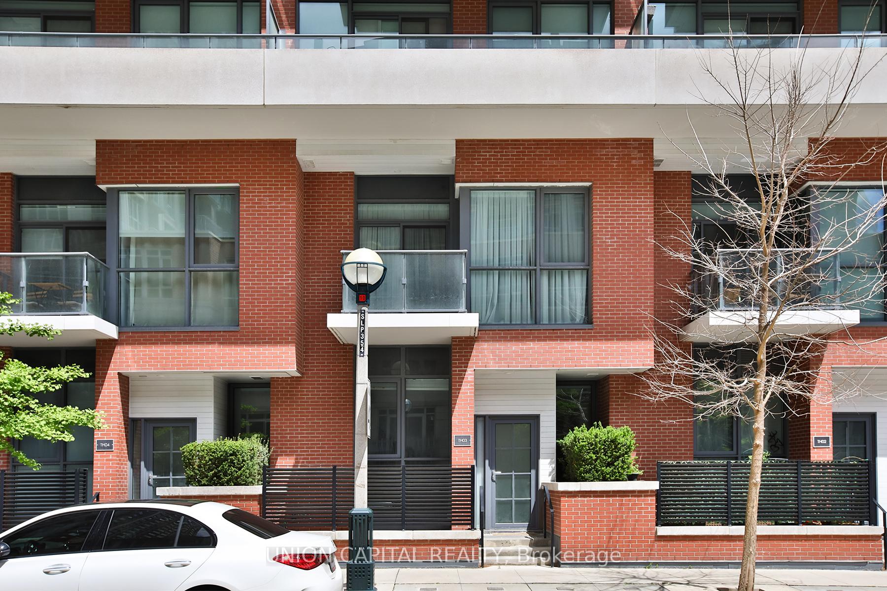 38 Iannuzzi Street TH03, Toronto C01, ON M5V 0S2