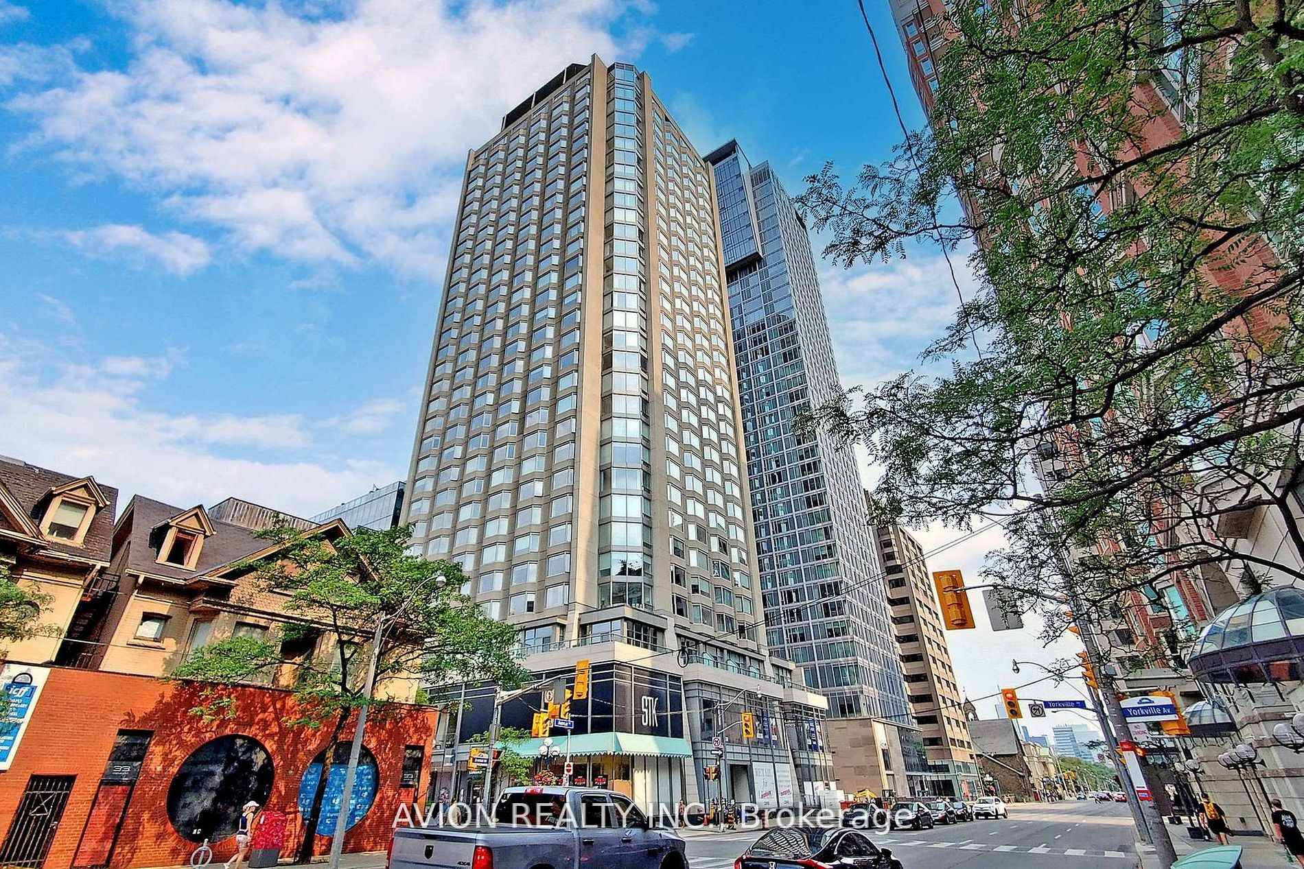 155 Yorkville Avenue 1920, Toronto C02, ON M5R 0B4
