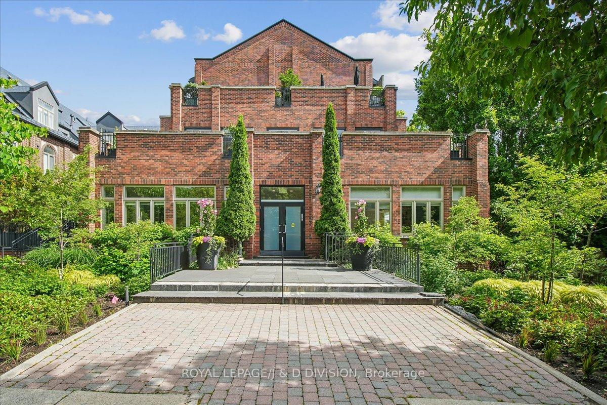 65 Sheldrake Boulevard 112, Toronto C10, ON M4P 2B1