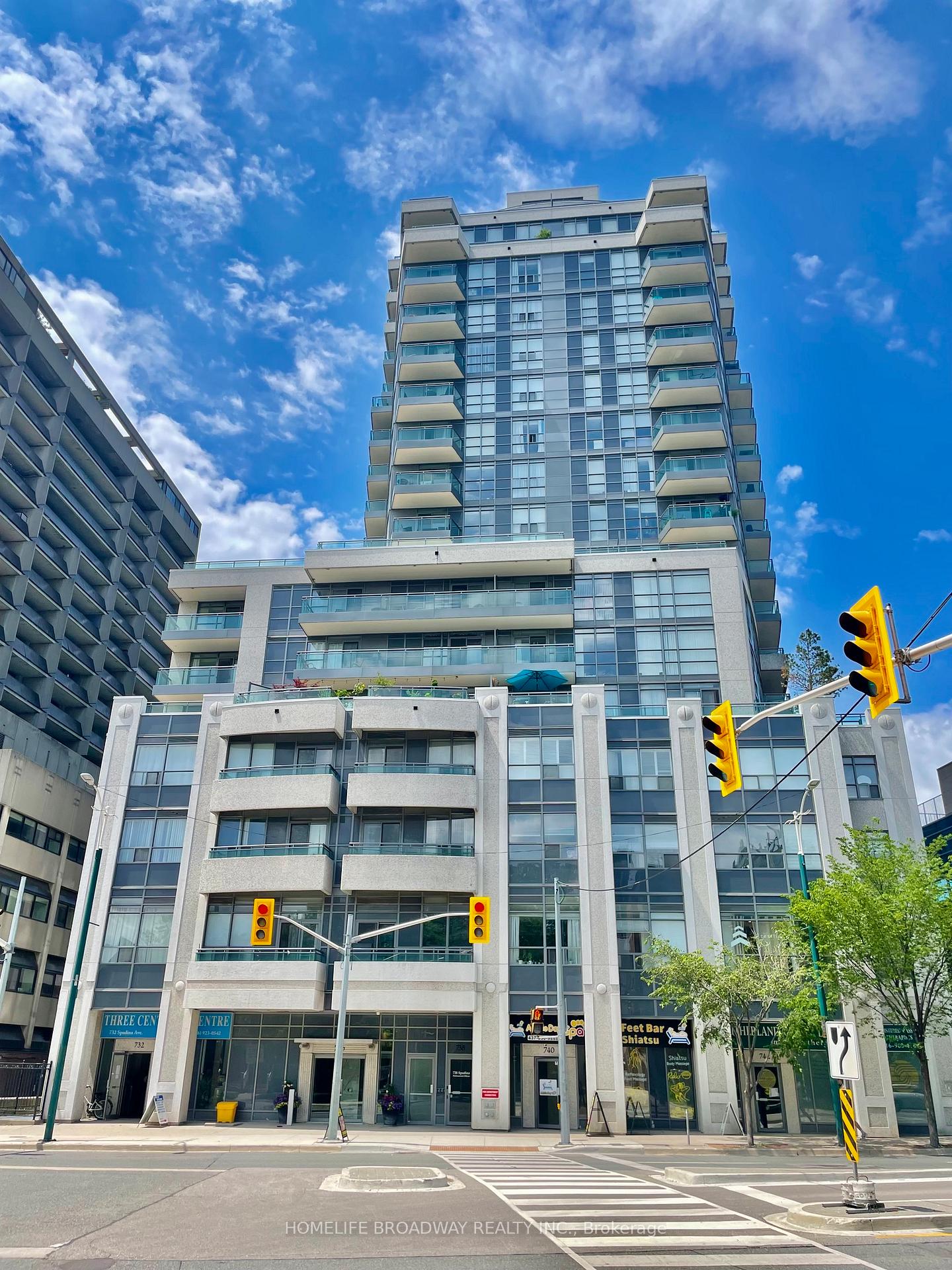 736 Spadina Avenue 715, Toronto C01, ON M5S 2J6