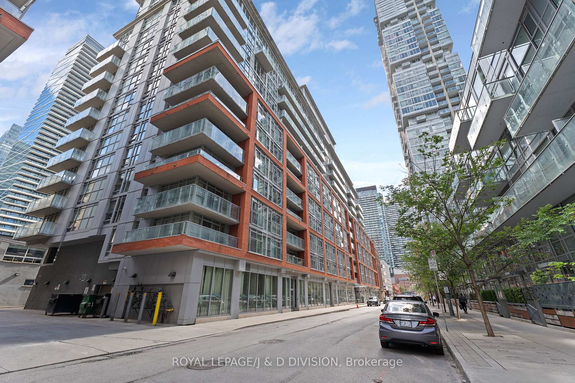 21 Nelson Street 228, Toronto C01, ON M5V 3H9