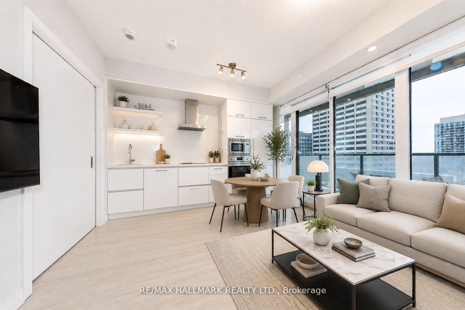 2221 Yonge Street 2211, Toronto C10, ON M4S 0B8