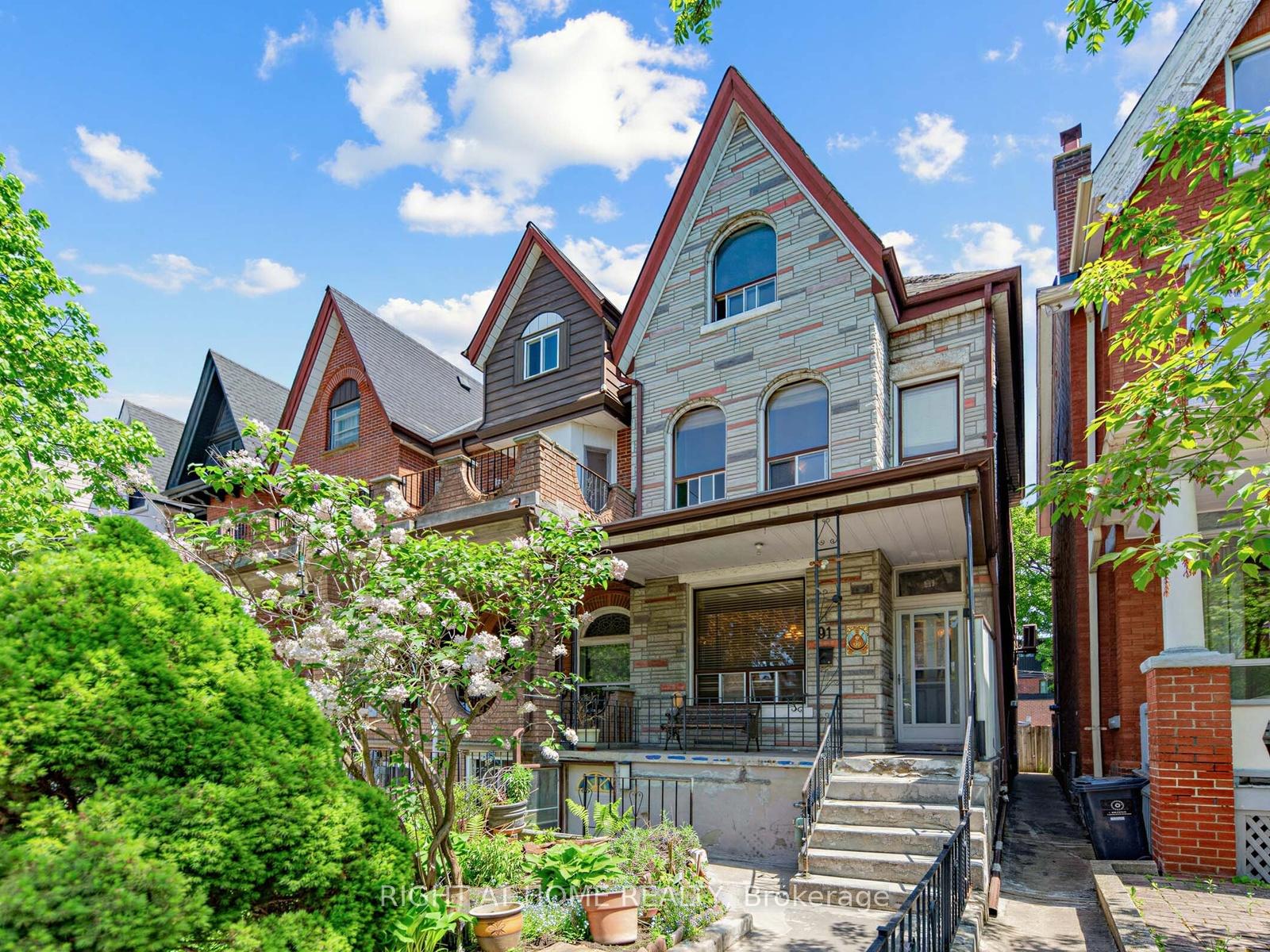 91 Borden Street, Toronto C01, ON M5S 2M8