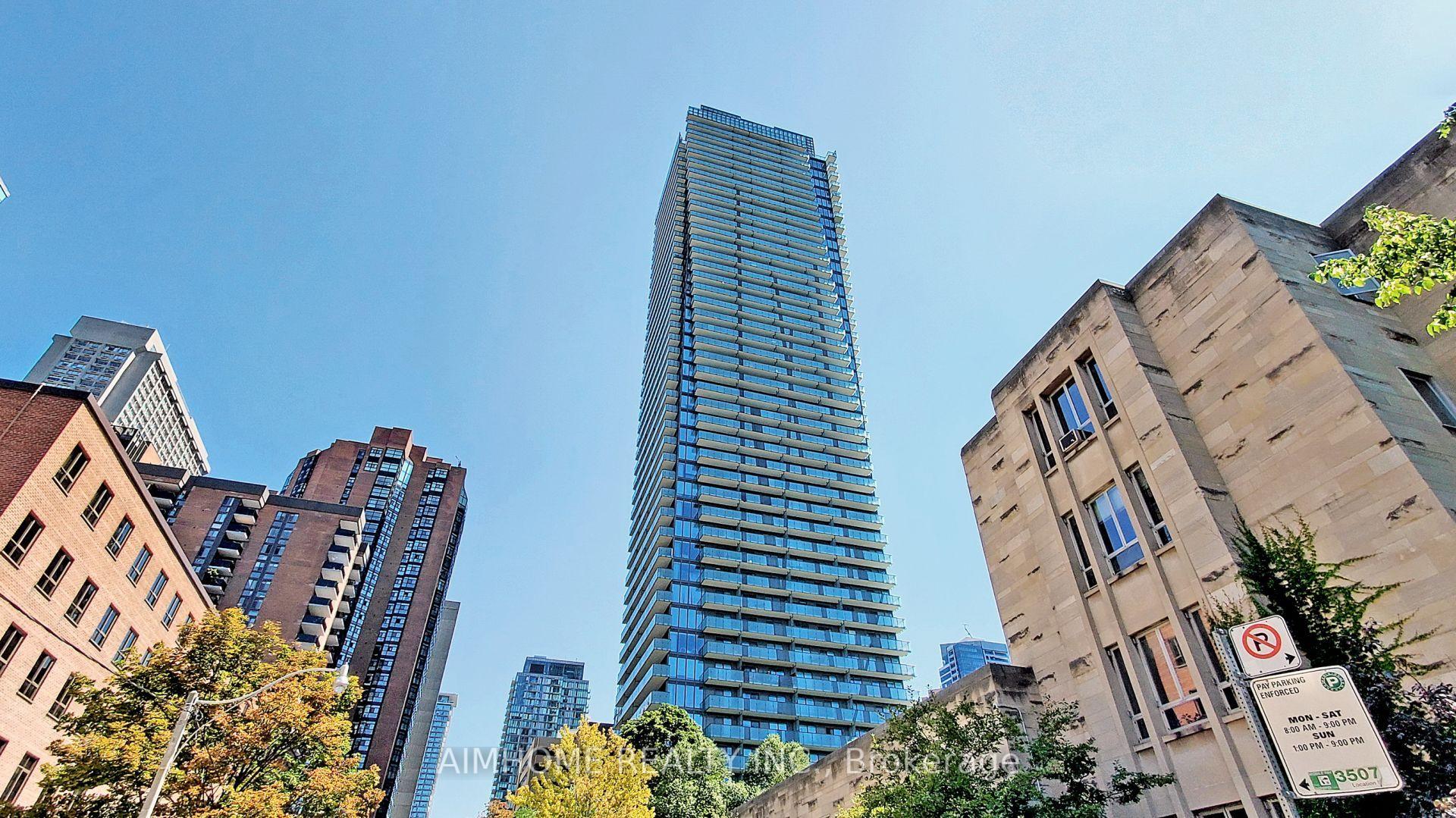 65 St Mary Street 1401, Toronto C01, ON M5S 0A6