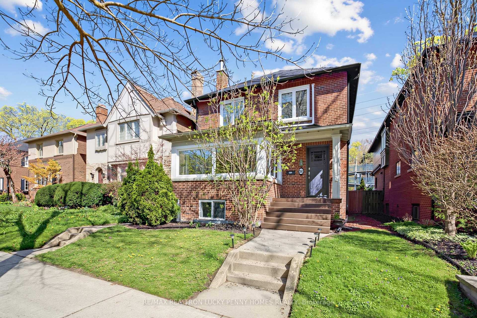 96 Whitehall Road, Toronto C09, ON M4W 2C7